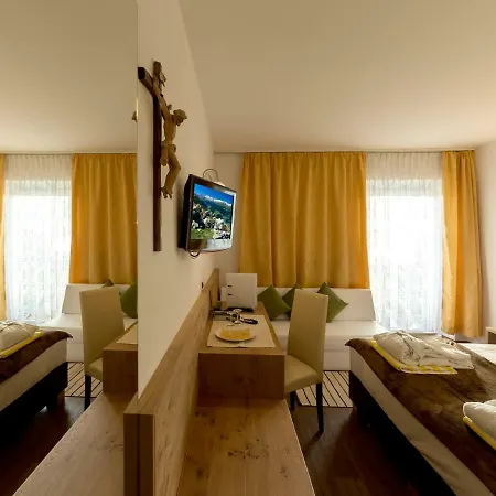 Kristall Hotel Falzes